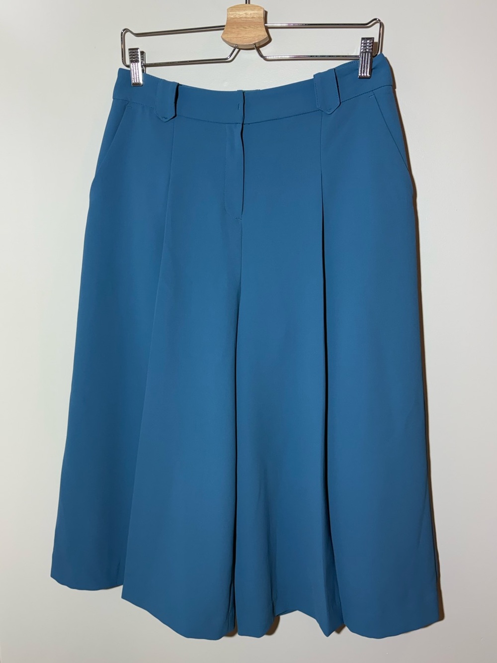 JW Jason Wu Wide Leg Cropped Pants Size 6 Coastal Quiet Luxury Blue